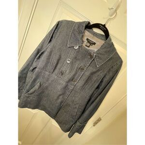 Sandro women’s medium jean jacket 6 buttons pockets